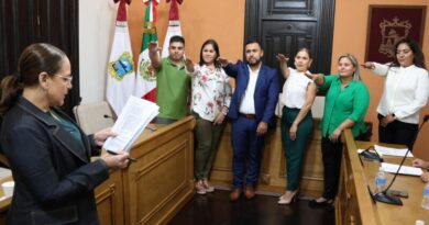 Toma protesta alcaldesa Karla Córdova González a funcionarios de DIF